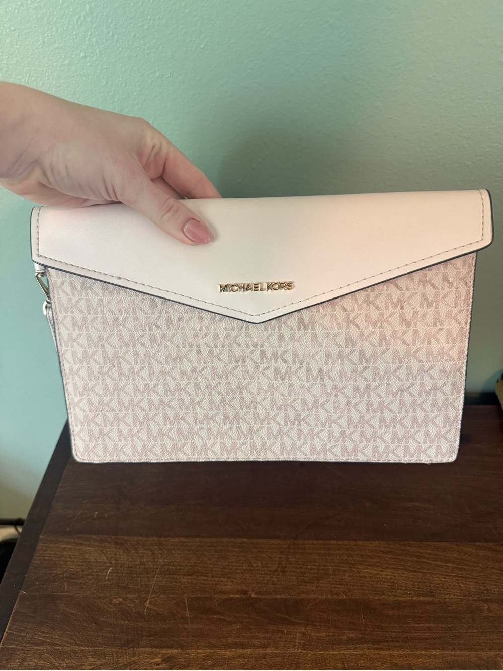 Michael Kors Light Pink MK Signature Envelope Wristlet Clutch